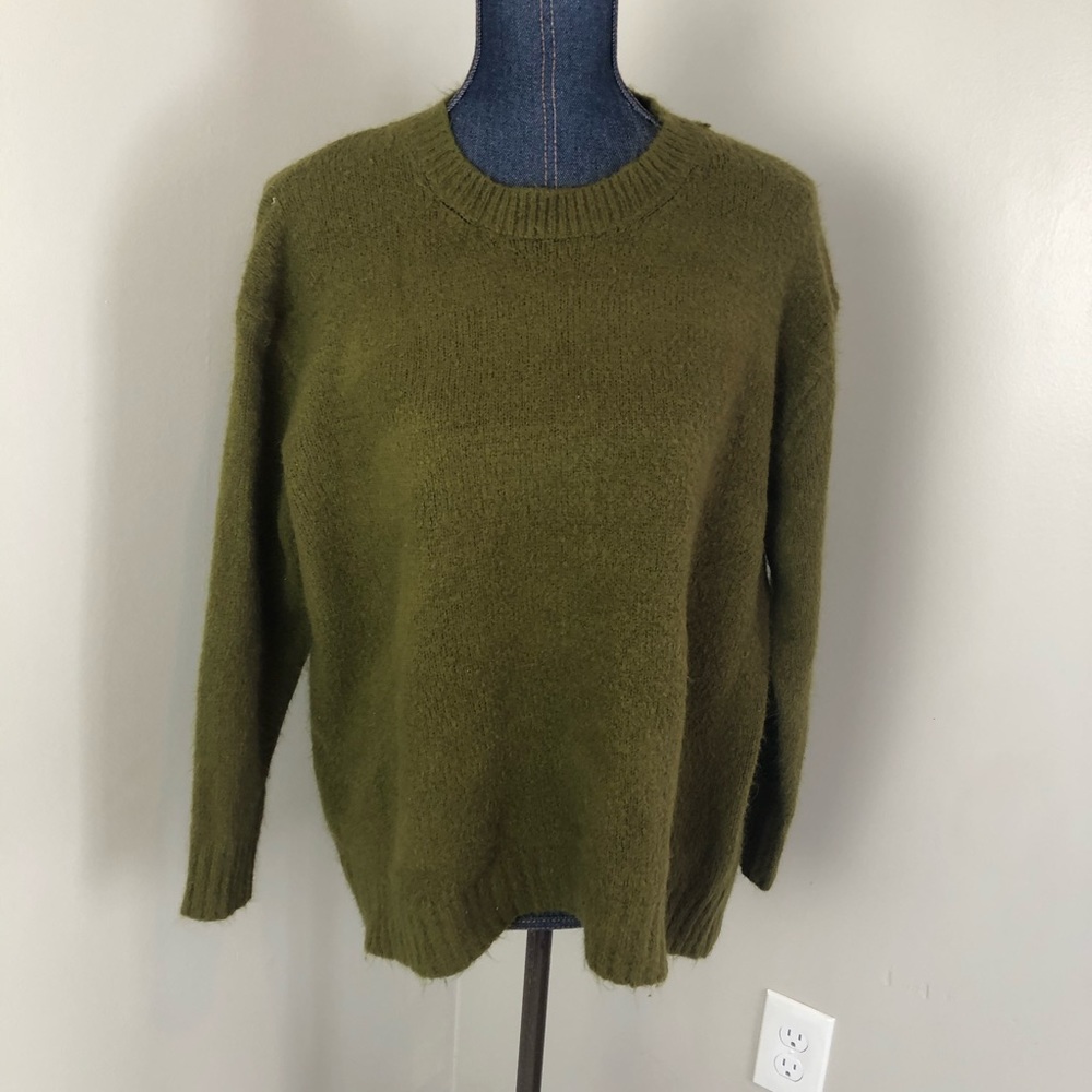 Philosophy size large sweater